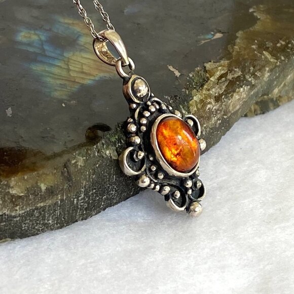 Sterling Silver 925 Oval Baltic Amber Ball Accent Pendant Necklace 18" Chain - Picture 5 of 16